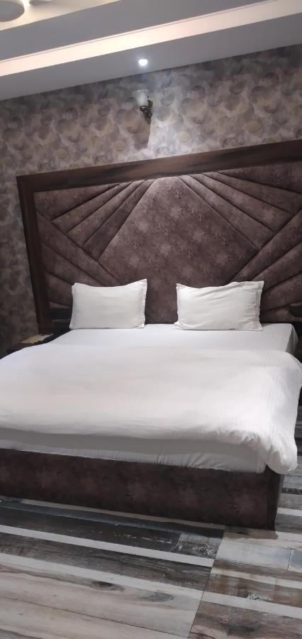 Hotel The Midnight By Wb Inn Agra (Uttar Pradesh) Exterior foto